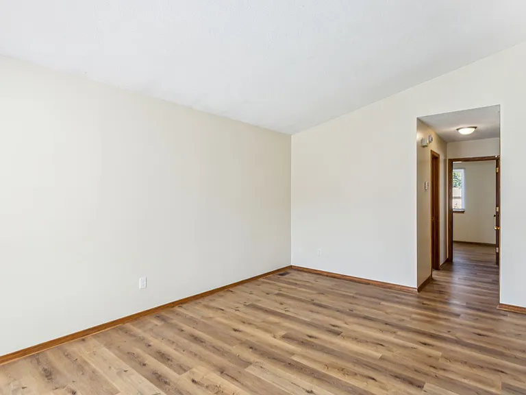 221 N Osage Rd — Photo 2