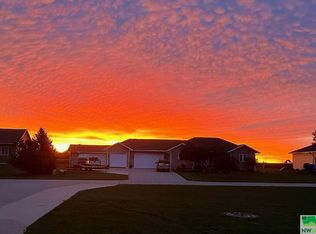 2823 Pettersen Rd, Vermillion, SD 57069