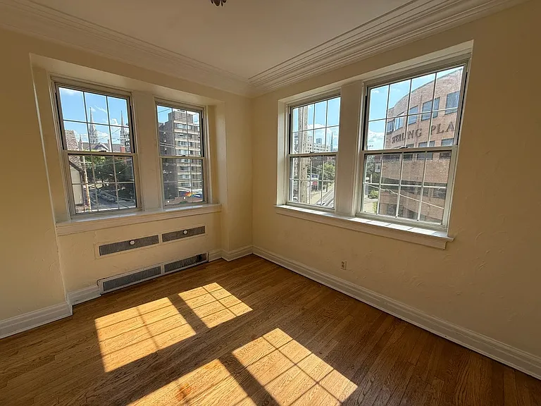 New King Edward Apartments — Photo 320