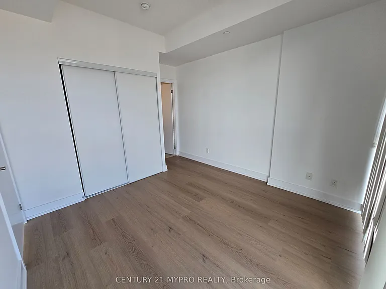 150 Fairview Mall Dr #802 — Photo 39