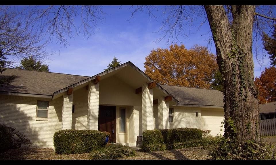 1st image of 1720 E Susan Dr