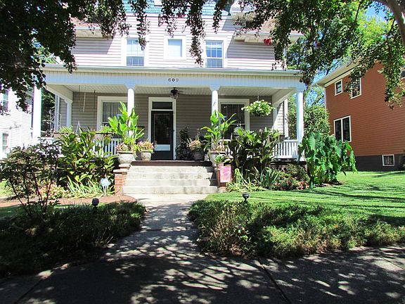 4th image of 609 Allison Ave SW