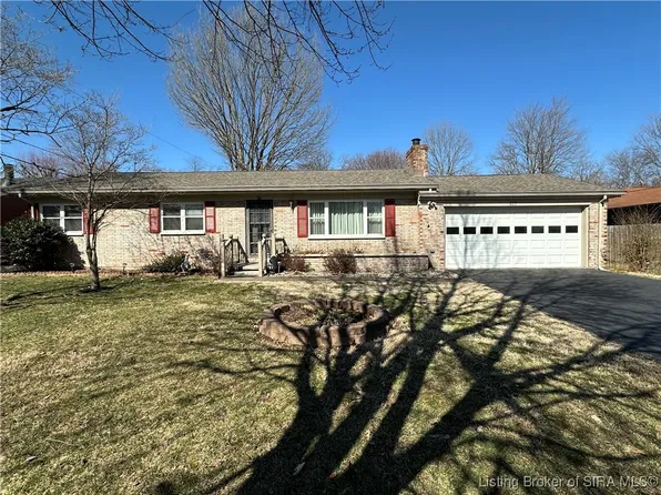 877 Beechwood Street, Sellersburg, IN 47172