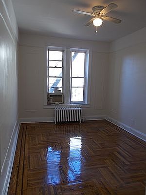 3rd image of 434 Park Pl APT 3C