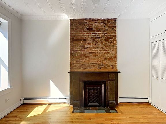 3rd image of 118 Bedford Ave #2B