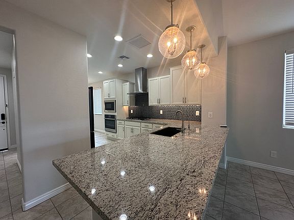 3rd image of 7923 W Orange Dr