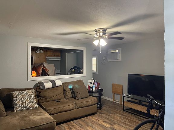 4th image of 213 Sandy Ave