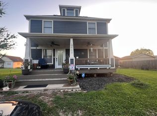 902 Peach Orchard St, Cole Camp, MO 65325