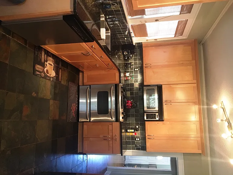 1516 Mallory St — Photo 13