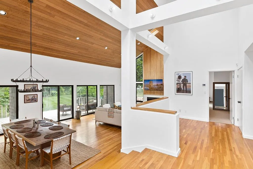 Oasis In Watermill — Photo 3