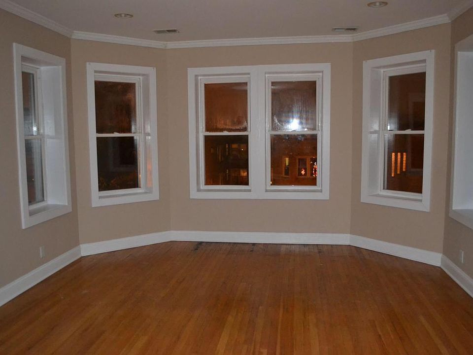 2nd image of 6038 N Mozart St APT 2
