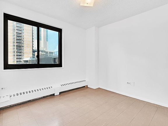 2nd image of 77 Fulton St APT 6A