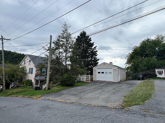 4th image of 2 W Main St