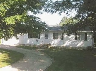 20434 White Oak Ct, Lake Ann, MI 49650