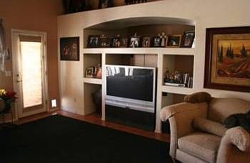 3rd image of 10807 W Sheridan St