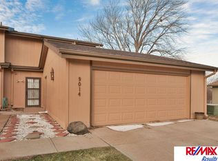 9014 Gary Cir, Omaha, NE 68138