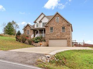 3135 Chapel Hill Rd, Clarksville, TN 37040