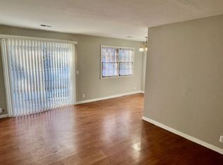 6711 N University St #1, Peoria, IL 61614