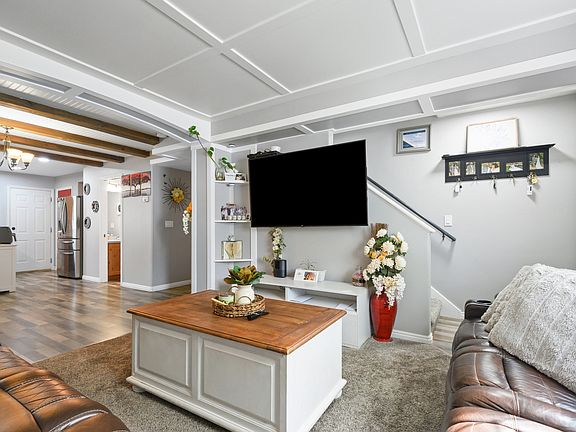 5th image of 1064 E Fort Ln