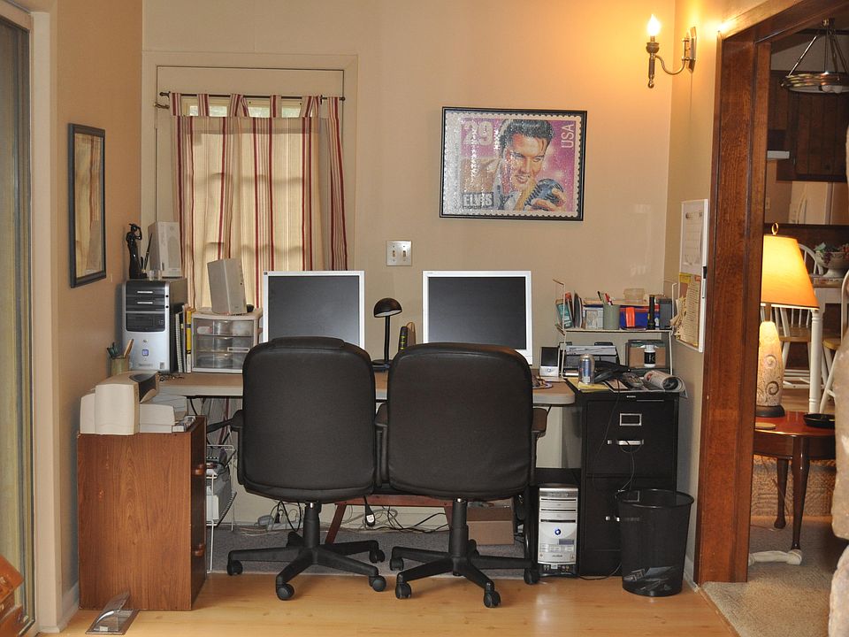 sun room and wet bar
