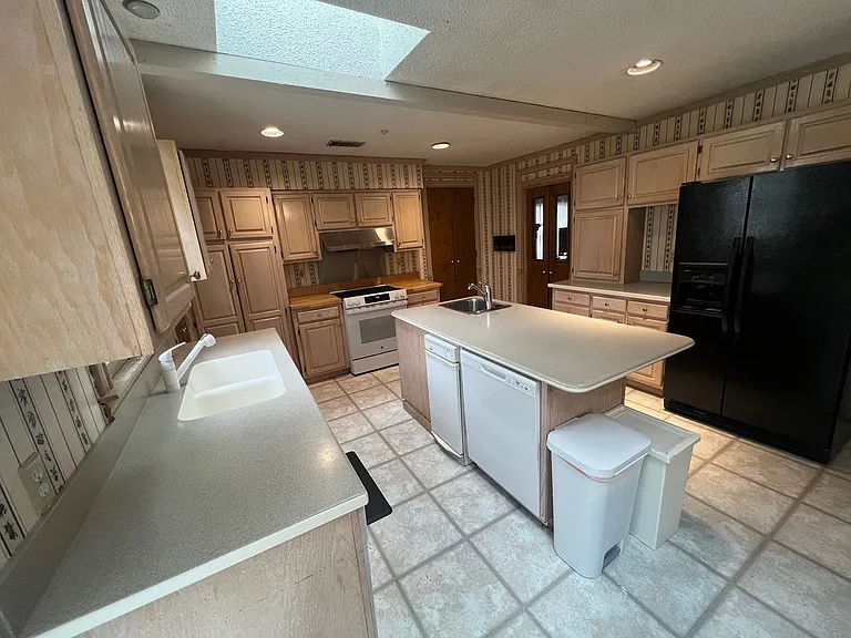 433 Birchbark Ln — Photo 10