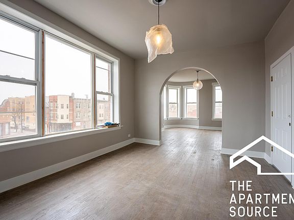 4th image of 3235 W Armitage Ave #2