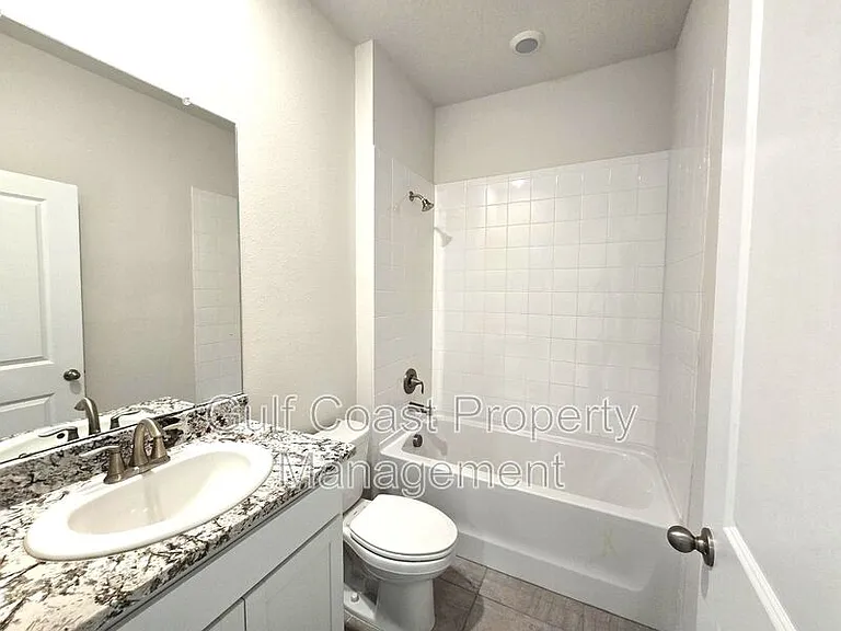 611 160th St E — Photo 21