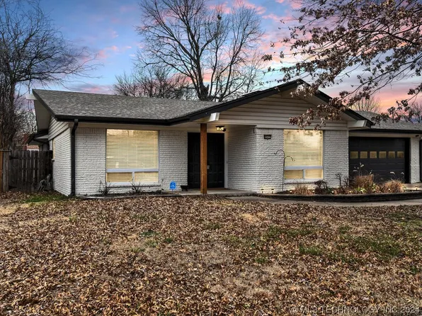 8637 E 38th Pl, Tulsa, OK 74145