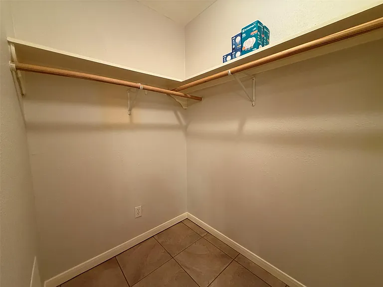 5935 Wildbriar Ln — Photo 14