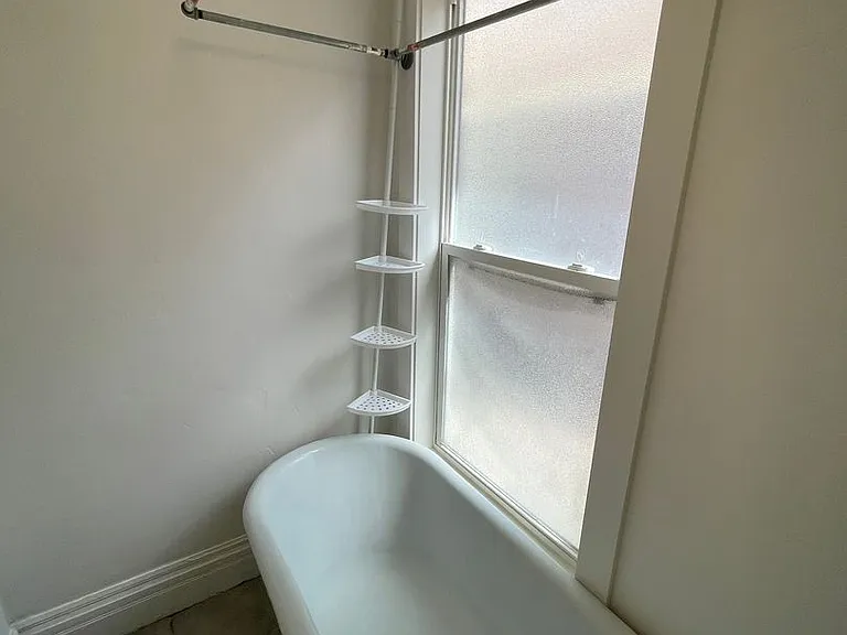 729 Blake Ave — Photo 11