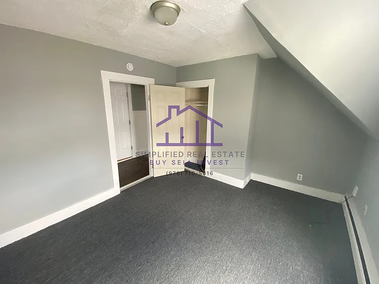 12 College St #3 — Photo 9
