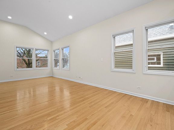 4th image of 3705 W Palmer St #2
