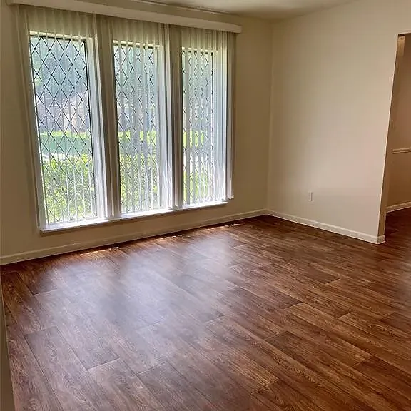 210 Black Forest Dr — Photo 12