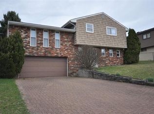 1169 Huston Dr, West Mifflin, PA 15122