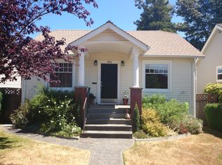 7352 34th Ave SW, Seattle, WA 98126