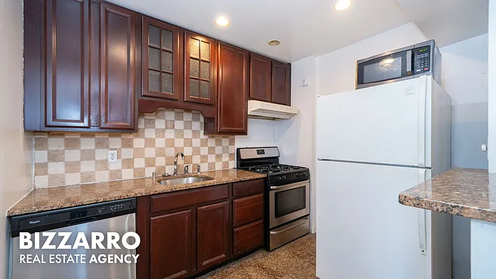 Kitchen, photo 1