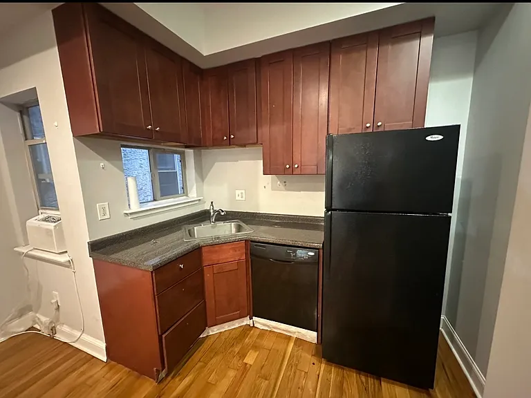 1603 W Diamond St #2F — Photo 1