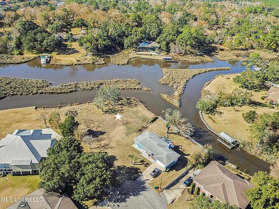 3rd image of 14012 Solano Cir