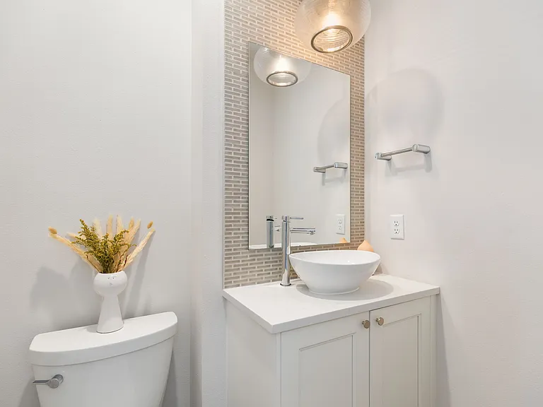 5030 Sand Point Pl NE — Photo 18