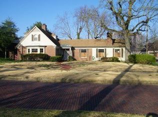 107 N Webster St, Harrisburg, IL 62946