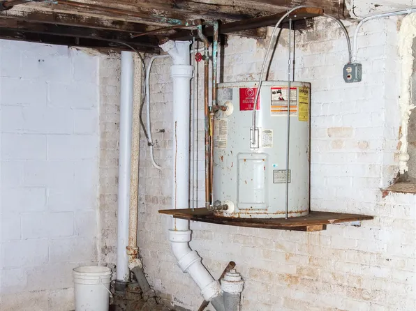 252 Monticello Avenue image 5 of 24