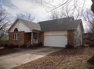 460 Bethel Ave, Mammoth Spring, AR 72554