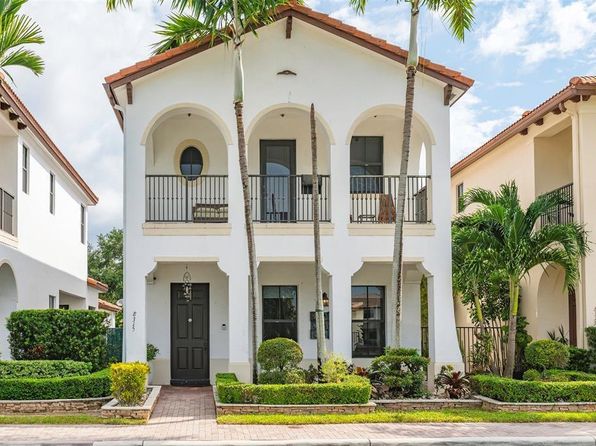 8315 NW 38th St