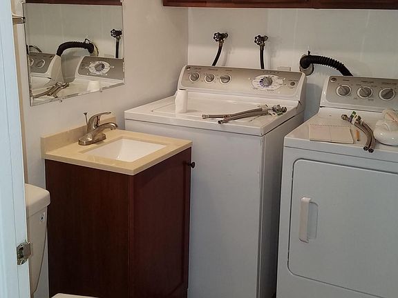 5th image of 5818 Burke Manor Ct