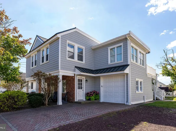 233 99th St APT D, Stone Harbor, NJ 08247