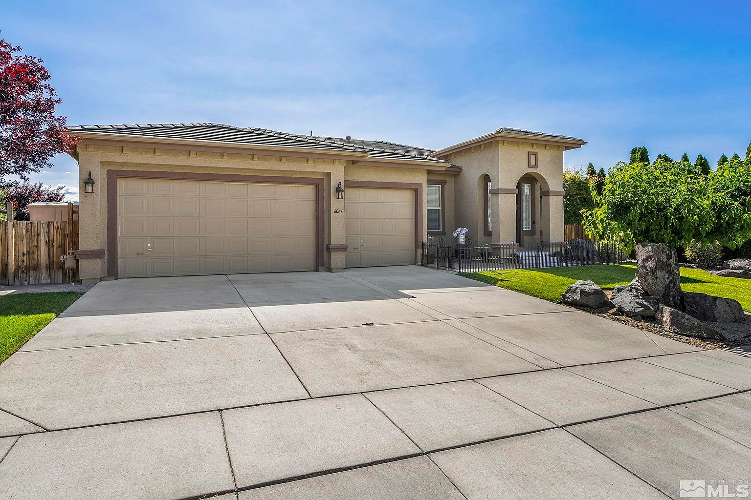 6061 Solstice Dr photo 1