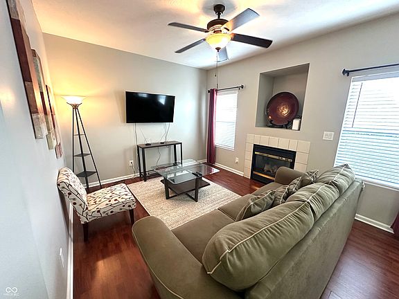5th image of 4928 Tuscany Ln