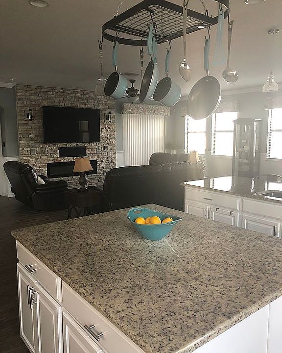 2nd image of 3365 Somerset Park Dr