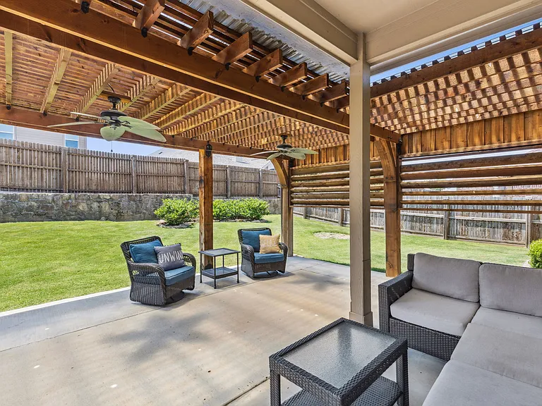2360 Fountain Gate Dr — Photo 24