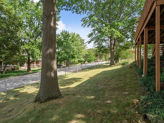4th image of 1817 Enola Ct